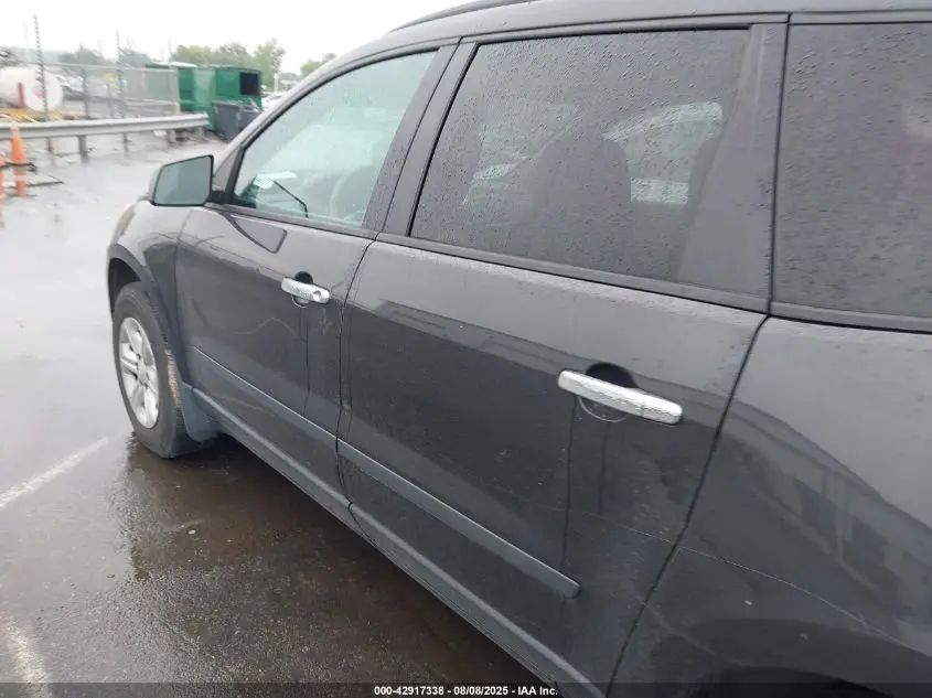 2015 CHEVROLET TRAVERSE LS