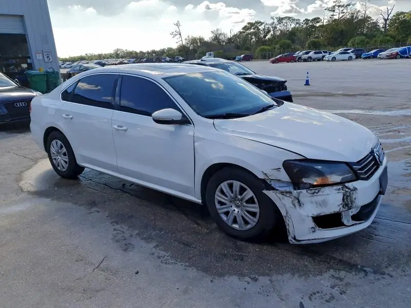 2012 VOLKSWAGEN PASSAT SE  