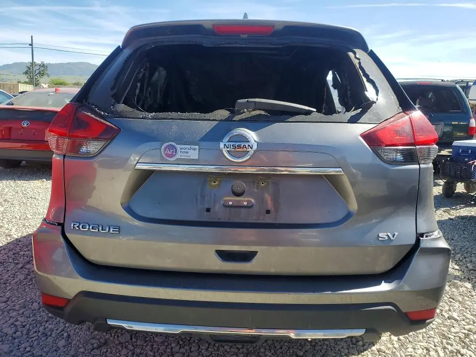 2018 NISSAN ROGUE SV  