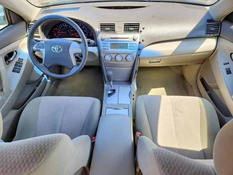 2010 TOYOTA CAMRY LE  