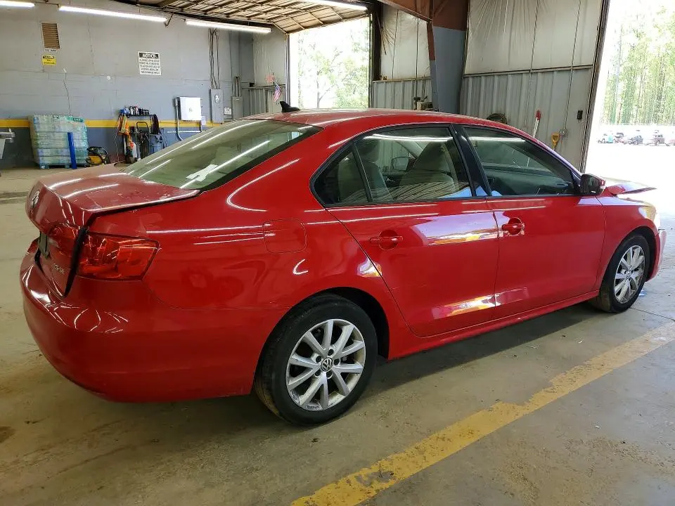 2012 VOLKSWAGEN JETTA SE  