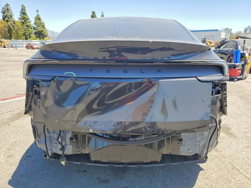2026 TESLA MODEL Y   