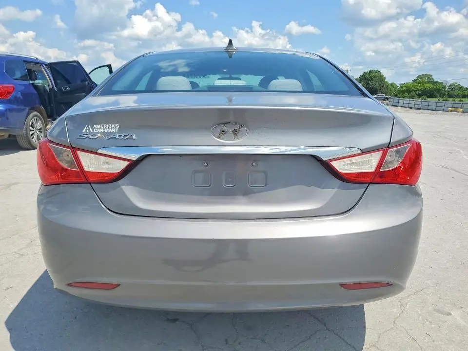 2011 HYUNDAI SONATA GLS  