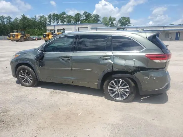2018 TOYOTA HIGHLANDER SE  