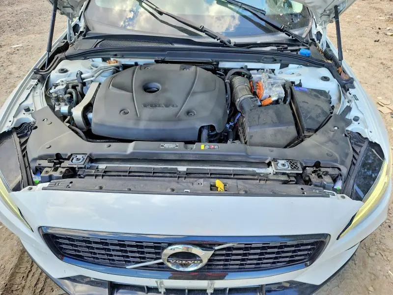2021 VOLVO S60 T8 RECHARGE R-DESIGN  