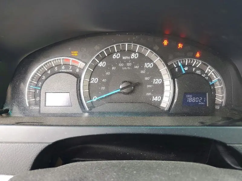 2014 TOYOTA CAMRY SE  