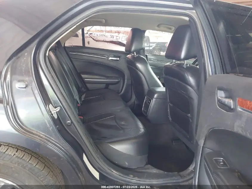 2016 CHRYSLER 300 LIMITED