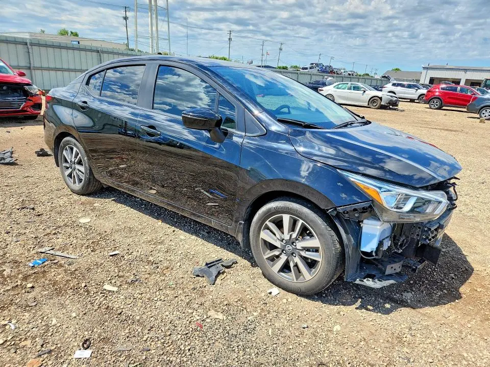 2021 NISSAN VERSA SV  