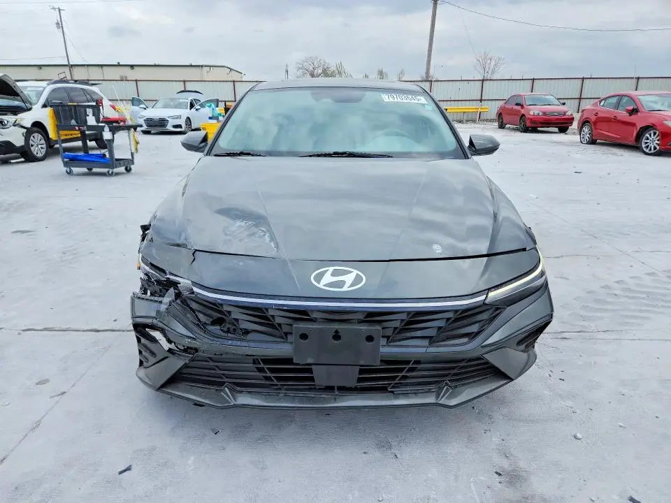 2024 HYUNDAI ELANTRA SEL  