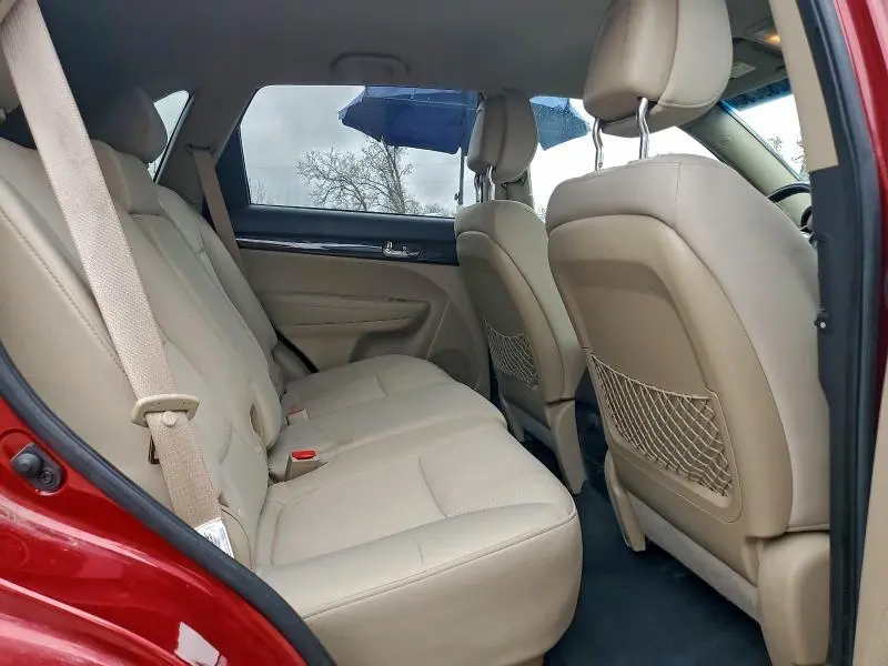 2011 KIA SORENTO BASE  