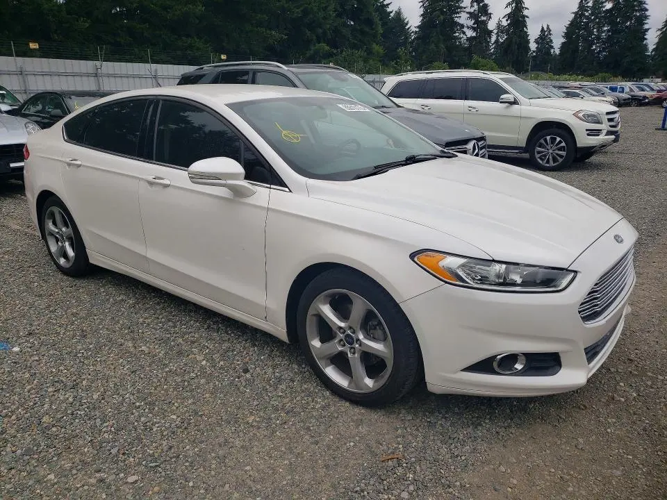 2015 FORD FUSION SE  