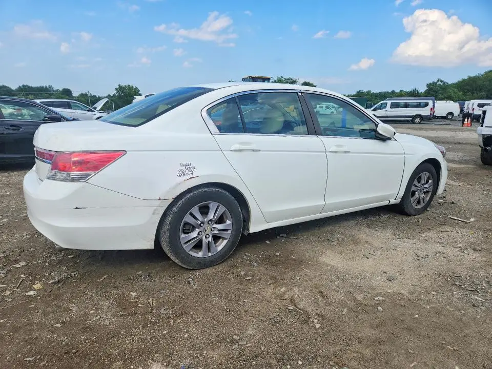 2011 HONDA ACCORD SE  