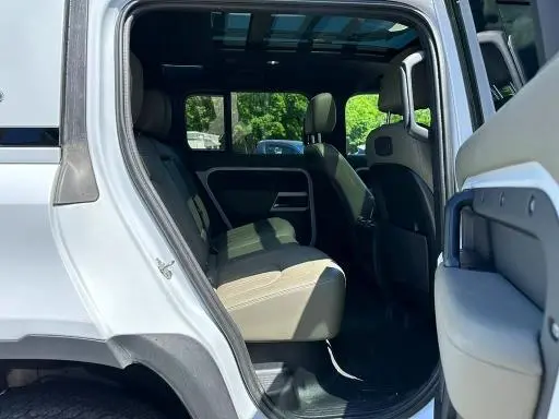 2022 LAND ROVER DEFENDER 110 SE  