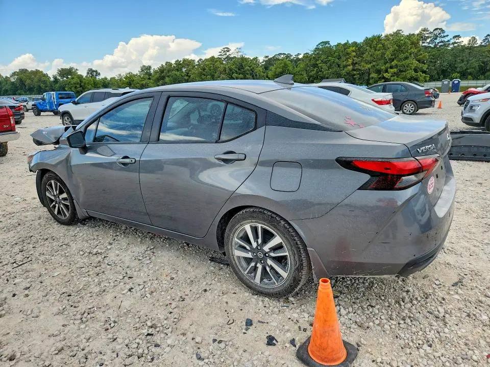2021 NISSAN VERSA SV  
