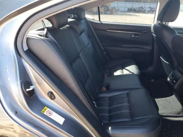 2016 LEXUS ES 300H  