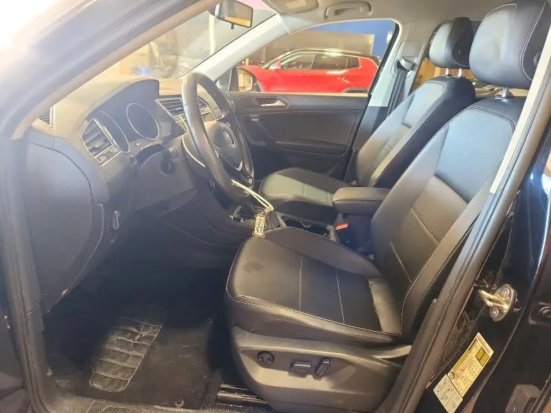 2021 VOLKSWAGEN TIGUAN SE  