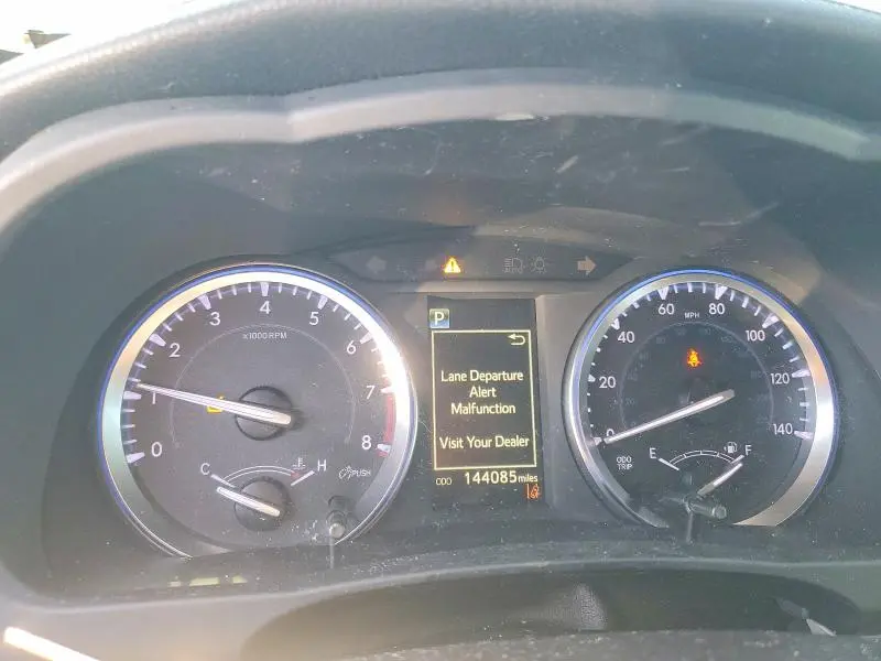 2018 TOYOTA HIGHLANDER SE  