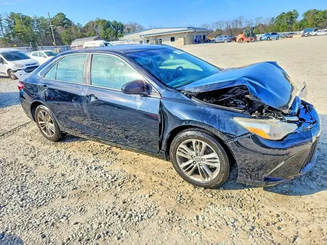 2015 TOYOTA CAMRY SE  
