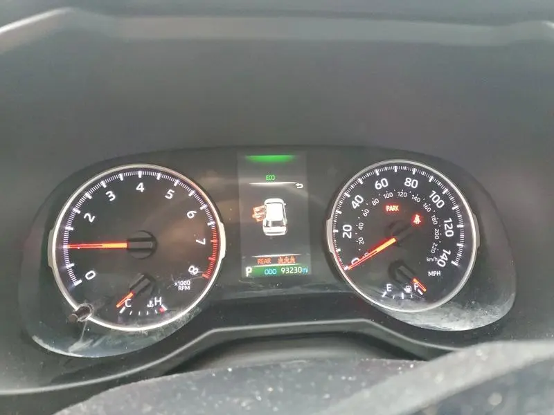 2020 TOYOTA RAV4 XLE  