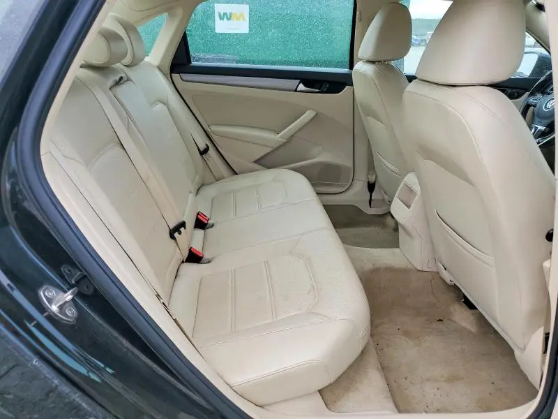 2015 VOLKSWAGEN PASSAT S  