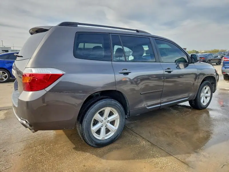 2010 TOYOTA HIGHLANDER   