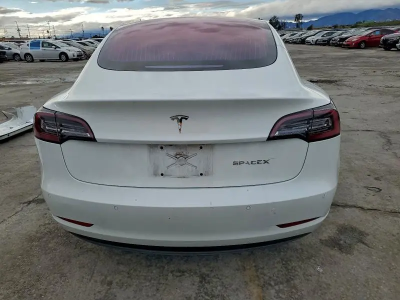 2018 TESLA MODEL 3   