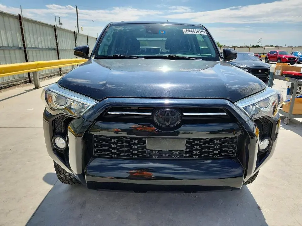 2020 TOYOTA 4RUNNER SR5  