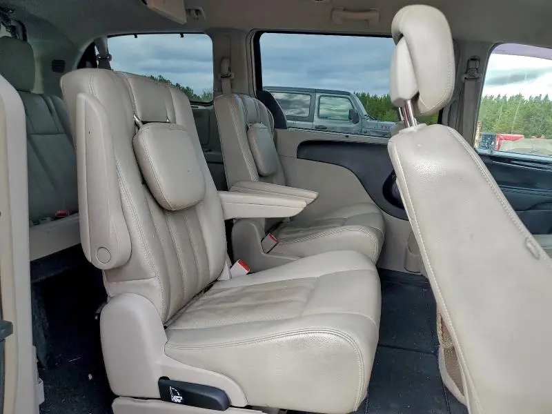 2013 CHRYSLER TOWN & COUNTRY TOURING L  