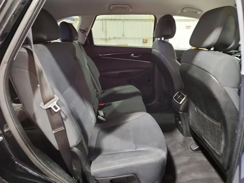 2016 KIA SORENTO LX V6  