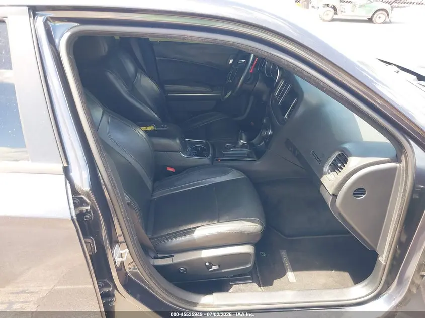 2016 DODGE CHARGER SXT