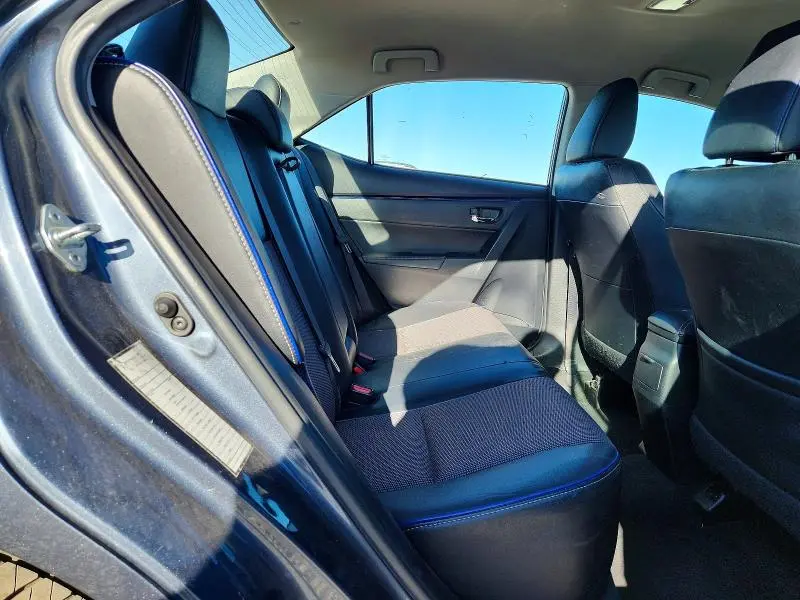 2017 TOYOTA COROLLA SE  