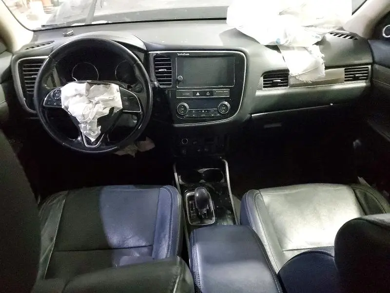 2019 MITSUBISHI OUTLANDER SE  