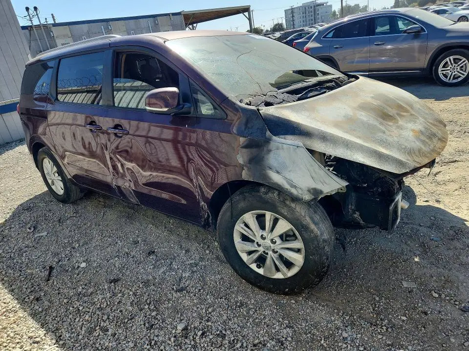 2016 KIA SEDONA LX  