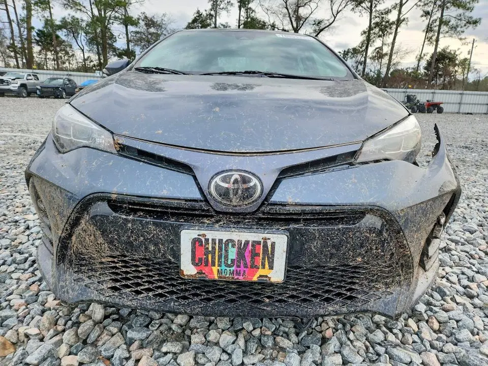 2018 TOYOTA COROLLA SE  