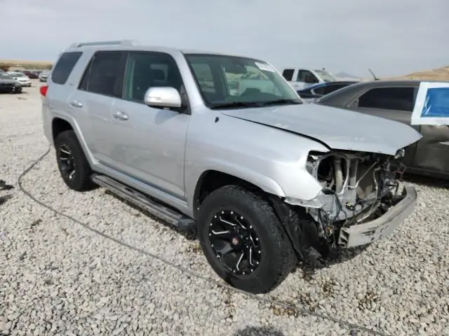 2010 TOYOTA 4RUNNER SR5  