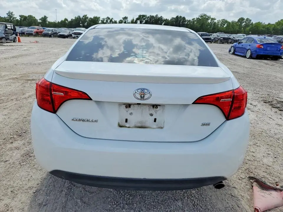 2017 TOYOTA COROLLA SE  