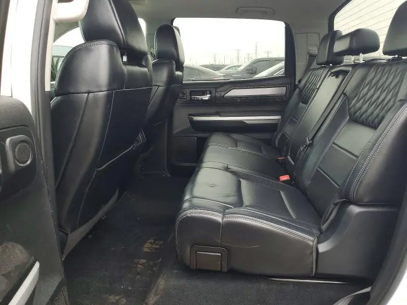 2017 TOYOTA TUNDRA PLATINUM  