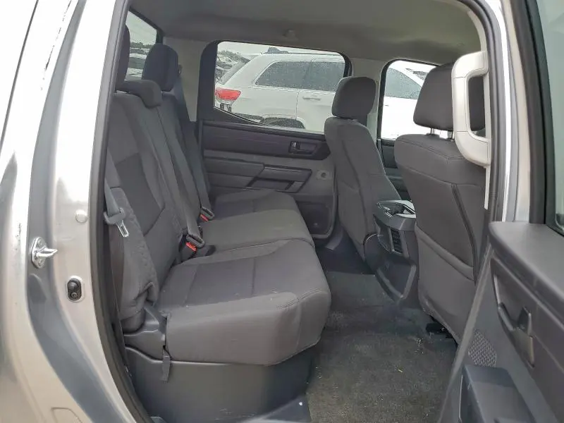 2024 TOYOTA TUNDRA CREWMAX SR  