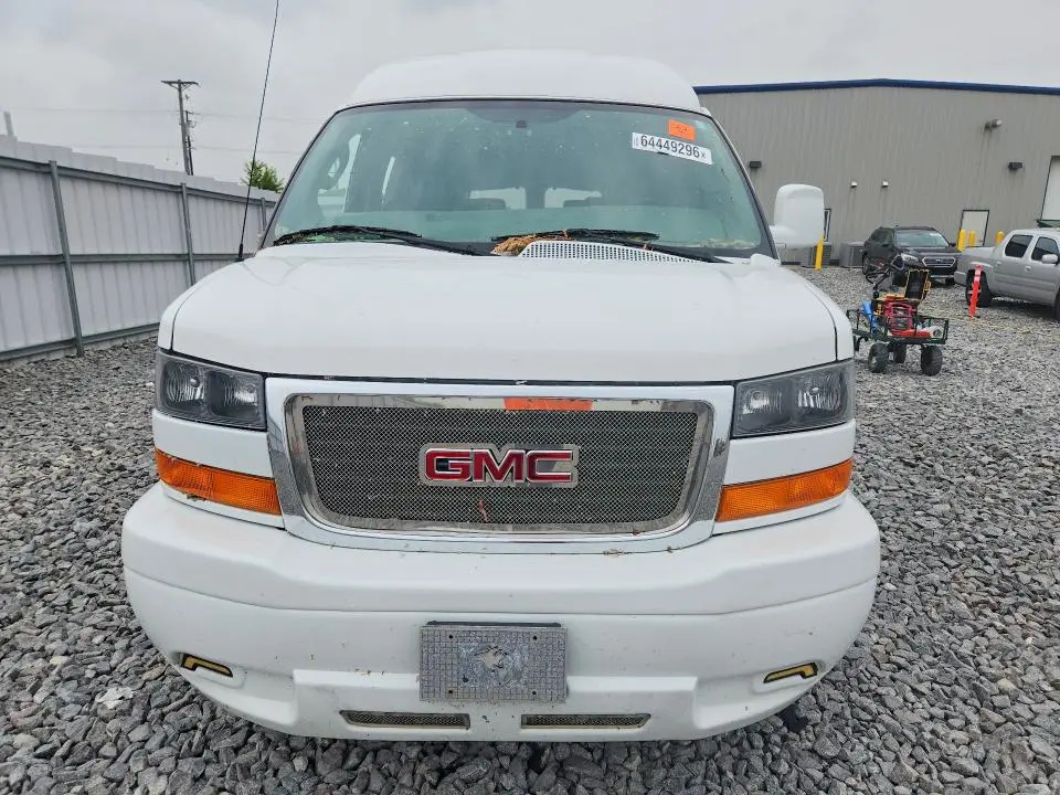 2017 GMC SAVANA   