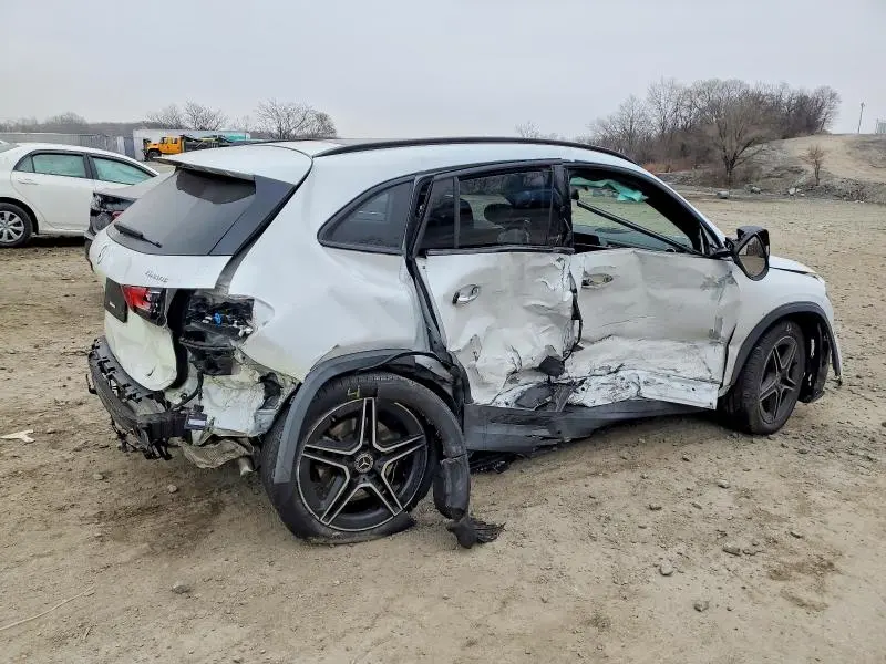 2021 MERCEDES-BENZ GLA 250 4MATIC  