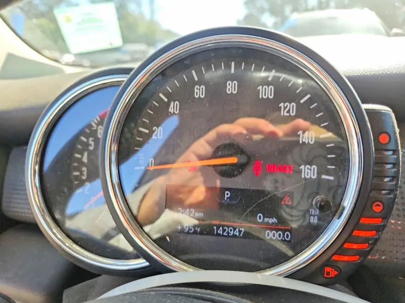 2015 MINI COOPER   