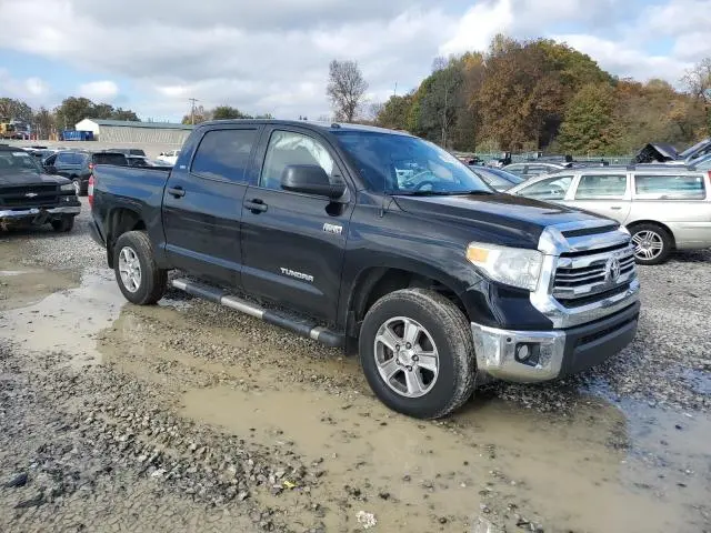2017 TOYOTA TUNDRA CREWMAX SR5  