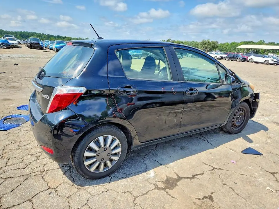 2012 TOYOTA YARIS 5-DOOR L  