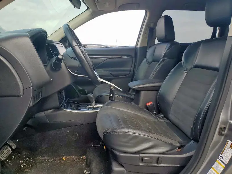 2019 MITSUBISHI OUTLANDER SE  