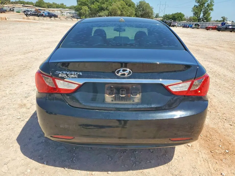 2011 HYUNDAI SONATA GLS  