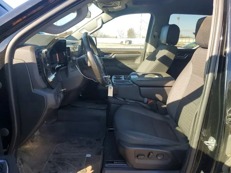 2023 CHEVROLET SILVERADO K1500 LT  
