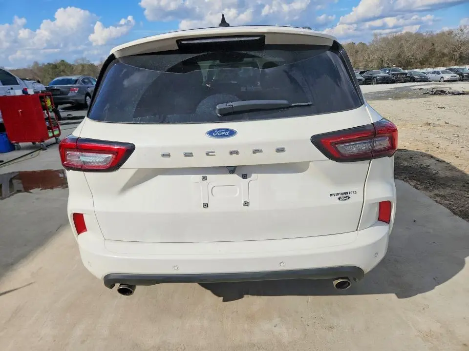 2023 FORD ESCAPE ST LINE  