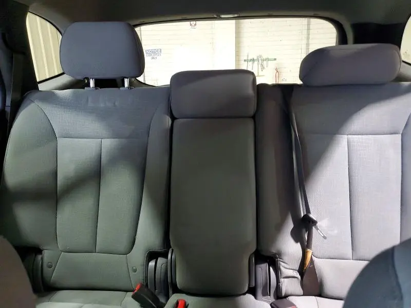 2011 HYUNDAI SANTA FE GLS  