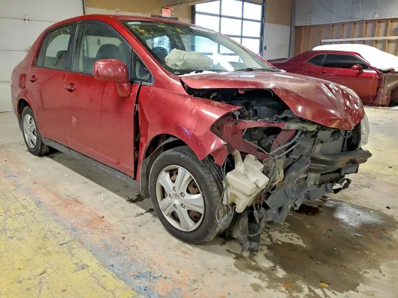 2011 NISSAN VERSA S  