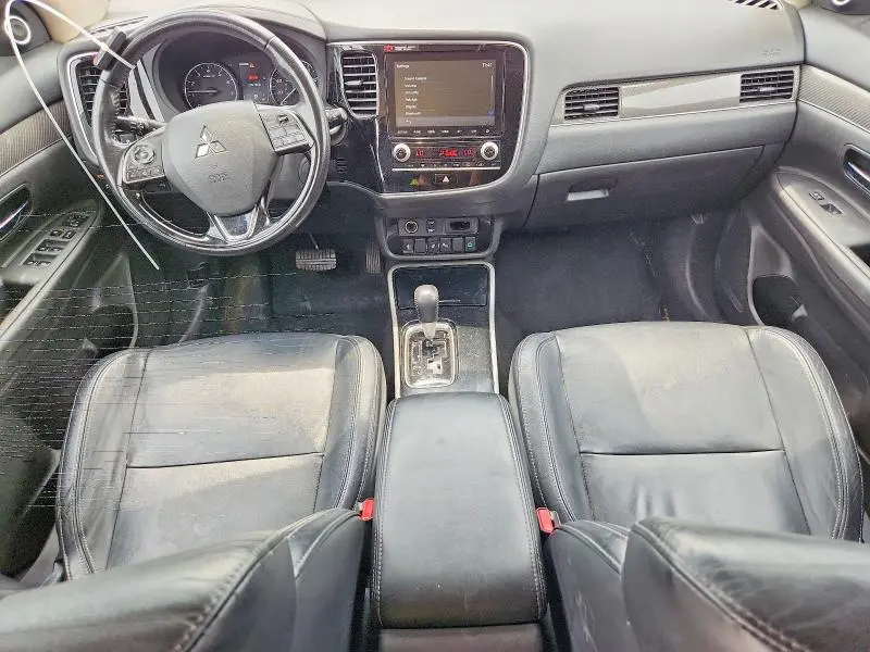 2020 MITSUBISHI OUTLANDER SE  